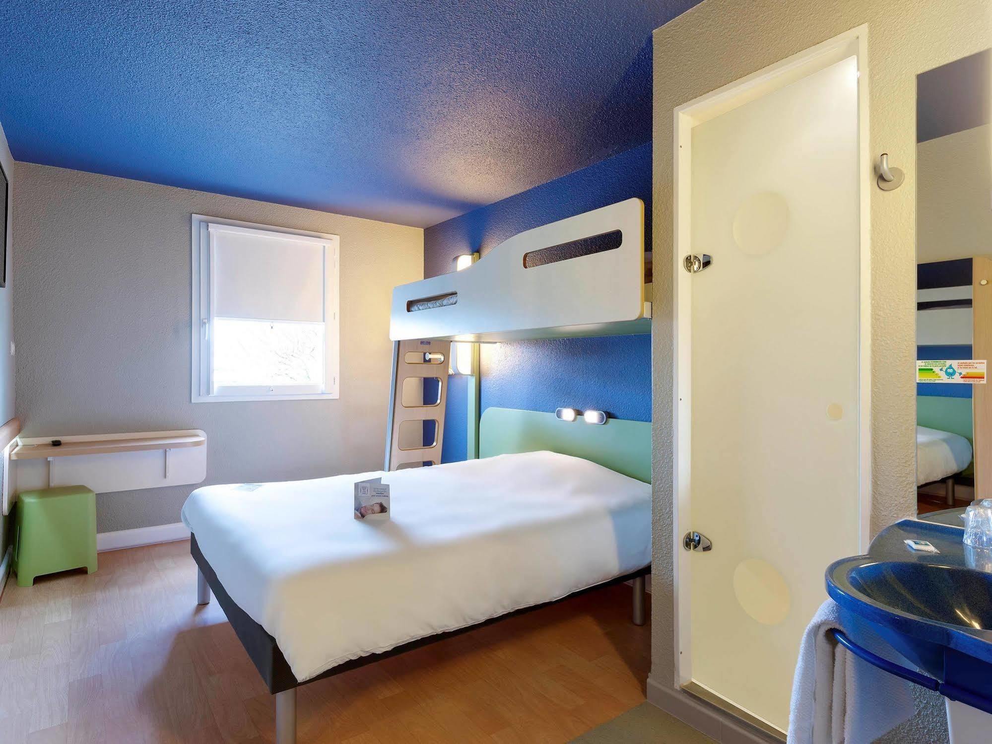 Ibis Budget La Roche Sur Yon Vendespace Mouilleron-le-Captif Esterno foto