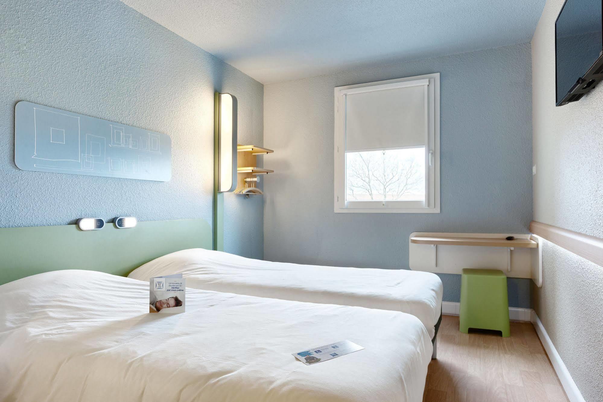 Ibis Budget La Roche Sur Yon Vendespace Mouilleron-le-Captif Esterno foto